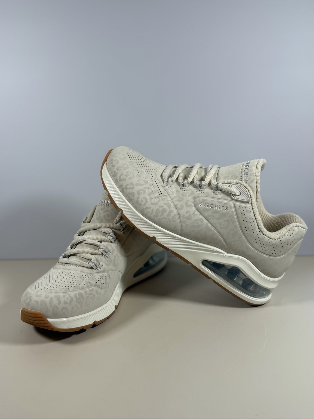 Skechers Light Gray Knit-Pattern Air-Cushion Sneakers